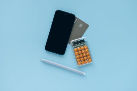 手機袋：讓你的手機隨時隨地保持安全